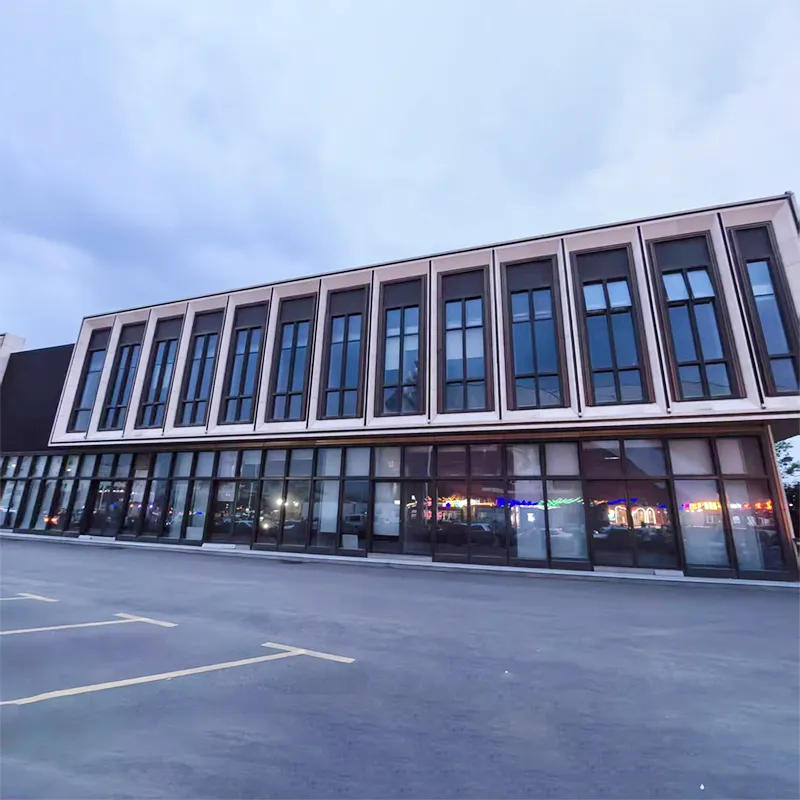 Шта је стакло за завесе и како може да трансформише модерне комерцијалне зграде