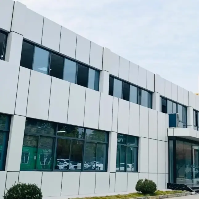 Конвенционалне равне алуминијумске завесе са једним панелом