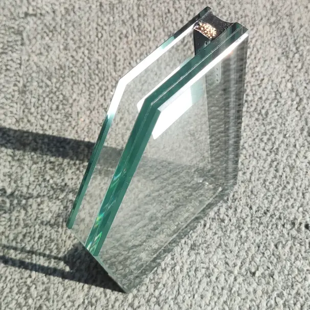 Изо стакло за врата и прозоре